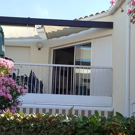 Cap D'Agde-T2 Cabine- 1Ere Ligne Plage Richelieu - Vue Mer Apartament
